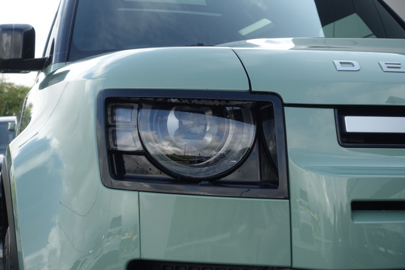2023 (73) LAND ROVER DEFENDER 3.0 D300 75th Limited Edition 90 3dr Auto 5729318