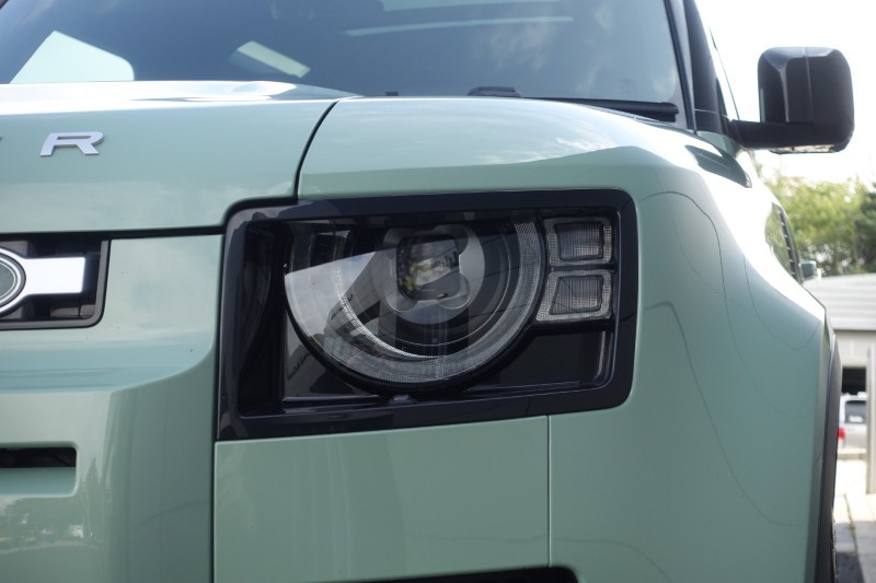 2023 (73) LAND ROVER DEFENDER 3.0 D300 75th Limited Edition 90 3dr Auto 5729335