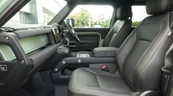 2023 (73) LAND ROVER DEFENDER 3.0 D300 75th Limited Edition 90 3dr Auto 5729304