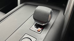 2025 (74) LAND ROVER DISCOVERY 3.0 D350 Dynamic HSE 5dr Auto 5737357