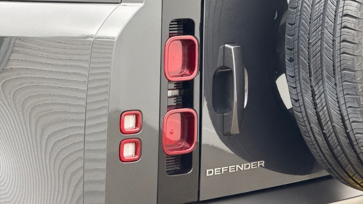 2025 (74) LAND ROVER DEFENDER 3.0 D350 X-Dynamic HSE 90 3dr Auto 5737225