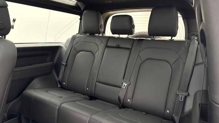 2025 (74) LAND ROVER DEFENDER 3.0 D350 X-Dynamic HSE 90 3dr Auto 5737210