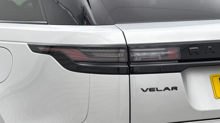 2024 (24) LAND ROVER RANGE ROVER VELAR 2.0 P400e Dynamic HSE 5dr Auto 5739451