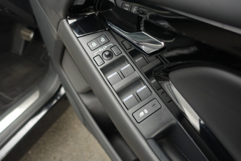 2024 (24) LAND ROVER RANGE ROVER EVOQUE 1.5 P300e Dynamic HSE 5dr Auto 5838625