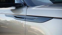 2025 (25) LAND ROVER RANGE ROVER VELAR 2.0 D200 MHEV Dynamic SE 5dr Auto 5830667