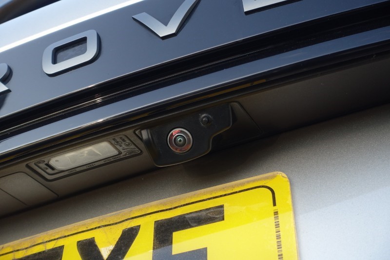 2025 (25) LAND ROVER RANGE ROVER VELAR 2.0 D200 MHEV Dynamic SE 5dr Auto 5830673