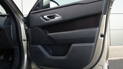 2025 (25) LAND ROVER RANGE ROVER VELAR 2.0 D200 MHEV Dynamic SE 5dr Auto 5830695