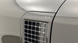 2025 (25) LAND ROVER DEFENDER 3.0 D350 X-Dynamic HSE 90 3dr Auto 5737249