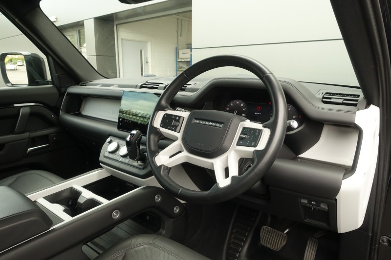 2025 (25) LAND ROVER DEFENDER 3.0 D350 X-Dynamic HSE 90 3dr Auto 5819205