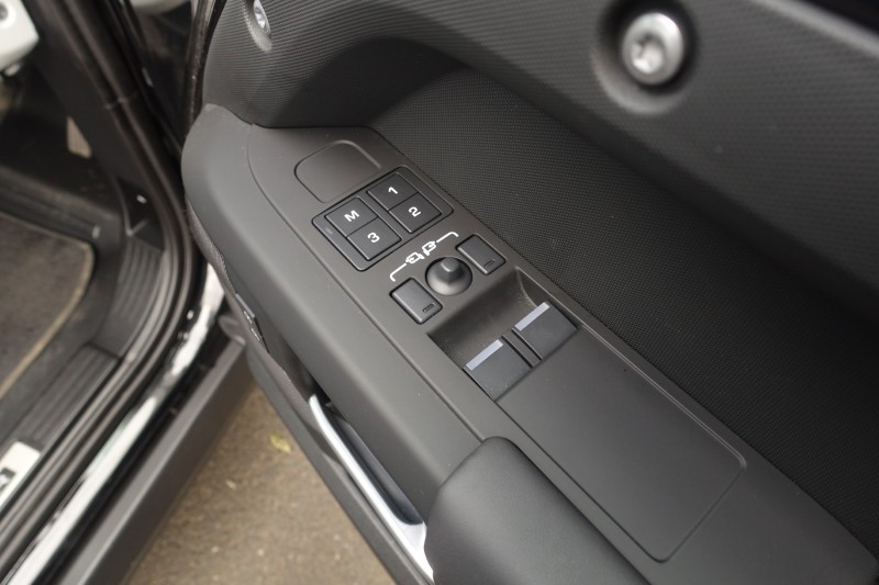2025 (25) LAND ROVER DEFENDER 3.0 D350 X-Dynamic HSE 90 3dr Auto 5819212