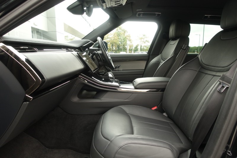 2024 (74) LAND ROVER RANGE ROVER SPORT 3.0 D300 Dynamic SE 5dr Auto 5833765
