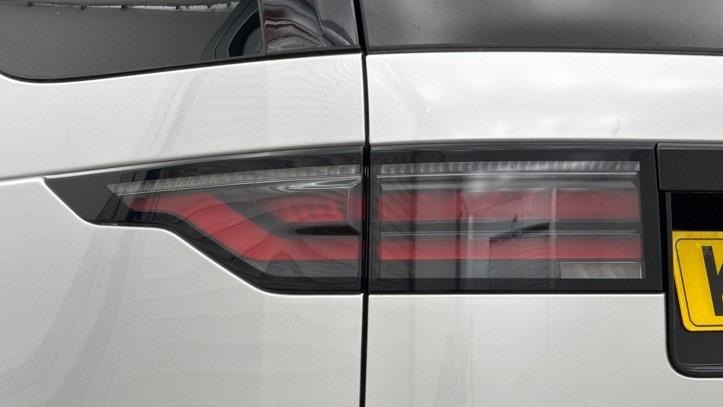 2024 (73) LAND ROVER DISCOVERY 3.0 D300 Dynamic HSE 5dr Auto 5737274