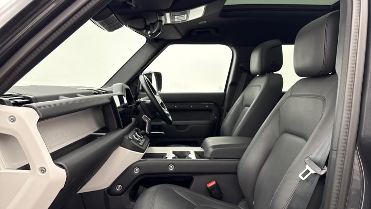 2025 (74) LAND ROVER DEFENDER 3.0 D350 X-Dynamic HSE 110 5dr Auto [7 Seat] 5737160