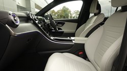 2026 (26) MERCEDES-BENZ GLC 300 4Matic AMG Line Premium 5dr 9G-Tronic 5778954