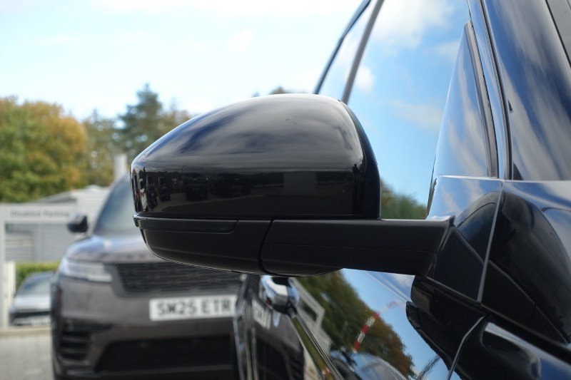 2022 (72) LAND ROVER DISCOVERY SPORT 1.5 P300e R-Dynamic SE 5dr Auto [5 Seat] 5849060
