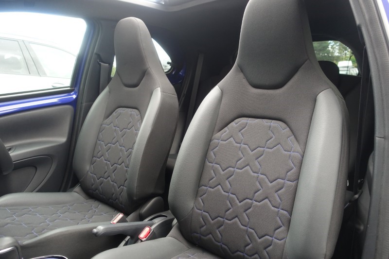 2025 (75) TOYOTA AYGO X 1.0 VVT-i Exclusive 5dr Auto 5796427