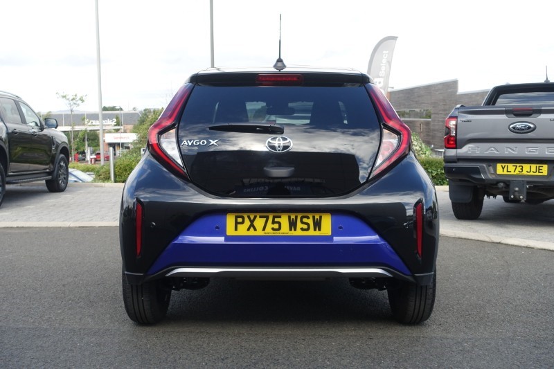 2025 (75) TOYOTA AYGO X 1.0 VVT-i Exclusive 5dr Auto 5796383