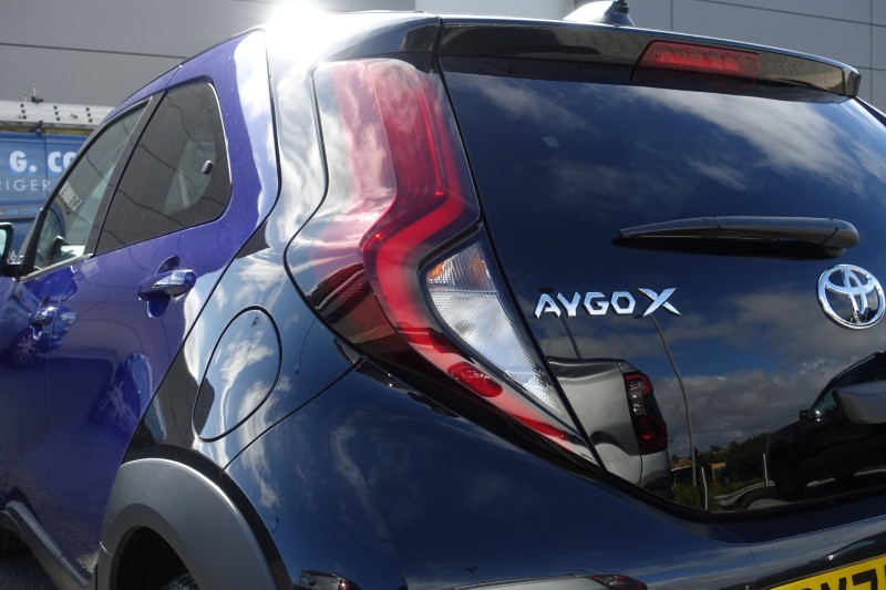 2025 (75) TOYOTA AYGO X 1.0 VVT-i Exclusive 5dr Auto 5796395
