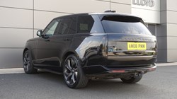 2024 (24) LAND ROVER RANGE ROVER 3.0 D300 SE 4dr Auto 1