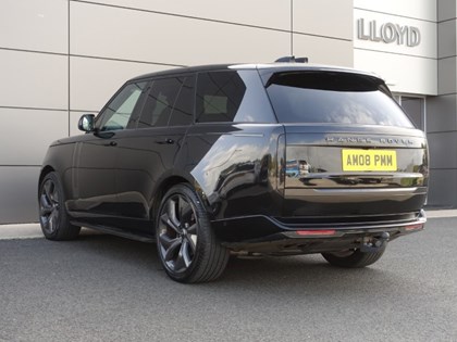 2024 (24) LAND ROVER RANGE ROVER 3.0 D300 SE 4dr Auto