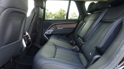 2024 (24) LAND ROVER RANGE ROVER 3.0 D300 SE 4dr Auto 5816237