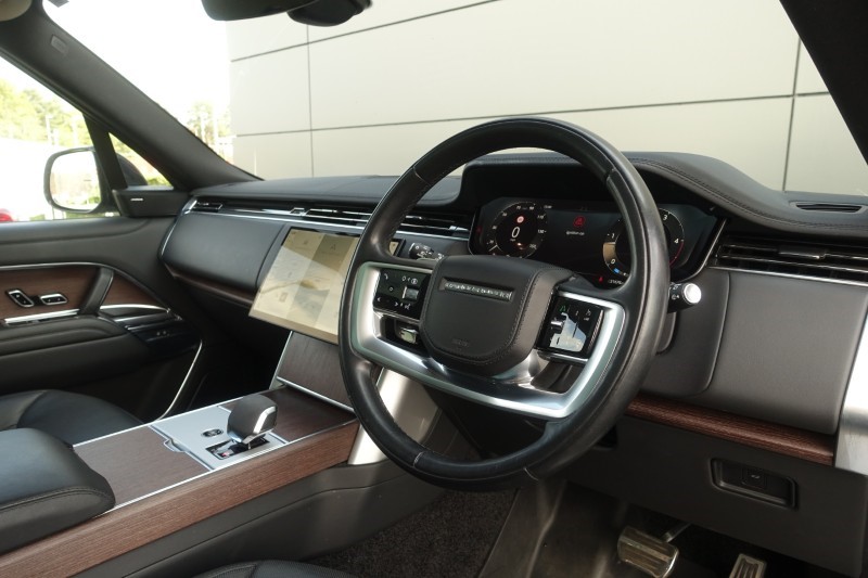 2024 (24) LAND ROVER RANGE ROVER 3.0 D300 SE 4dr Auto 5816286