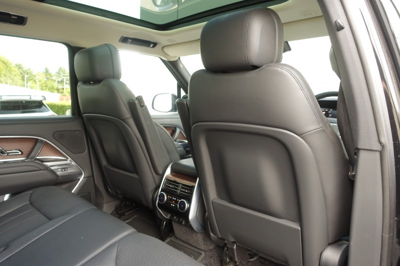 2024 (24) LAND ROVER RANGE ROVER 3.0 D300 SE 4dr Auto 5816293