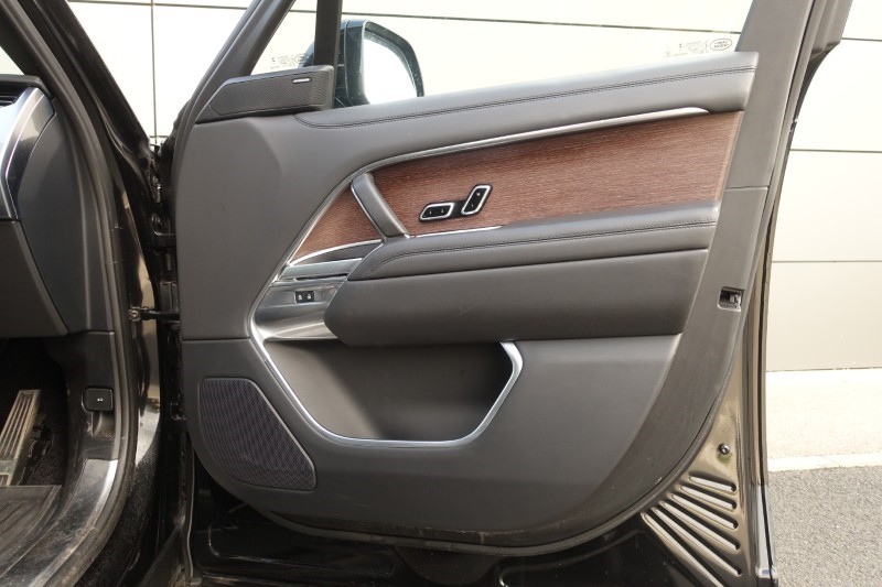2024 (24) LAND ROVER RANGE ROVER 3.0 D300 SE 4dr Auto 5816289