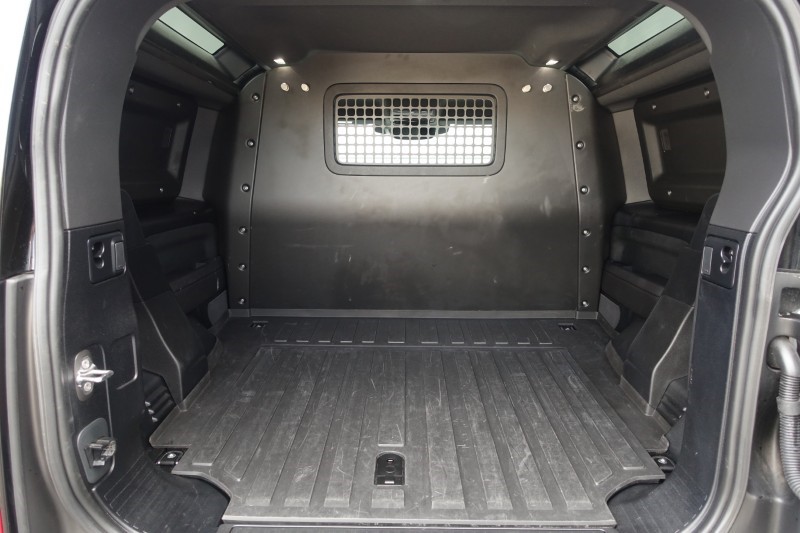 2025 (74) LAND ROVER COMMERCIAL DEFENDER 3.0 D250 Hard Top S Auto [3 Seat] 5871096
