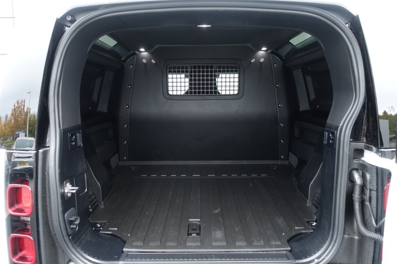 2025 (25) LAND ROVER COMMERCIAL DEFENDER 3.0 D250 Hard Top S Auto [3 Seat] 5878568