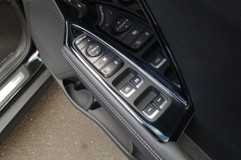 2021 (21) KIA E-NIRO 150kW 4 PLUS 64kWh 5dr Auto 5839270