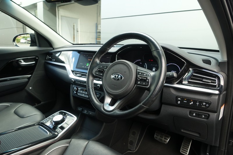 2021 (21) KIA E-NIRO 150kW 4 PLUS 64kWh 5dr Auto 5839266