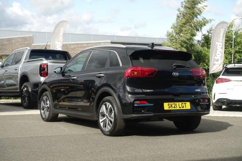 2021 (21) KIA E-NIRO 150kW 4 PLUS 64kWh 5dr Auto 5839225