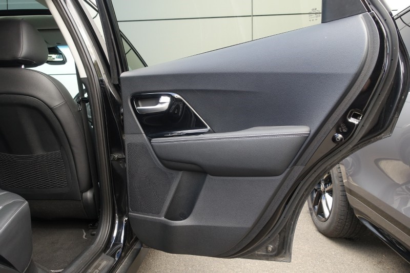 2021 (21) KIA E-NIRO 150kW 4 PLUS 64kWh 5dr Auto 5839271