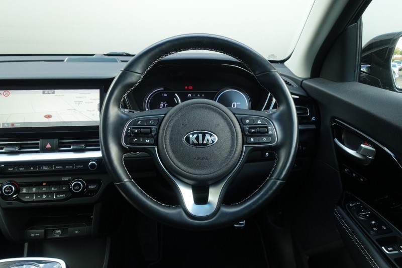 2021 (21) KIA E-NIRO 150kW 4 PLUS 64kWh 5dr Auto 5839238