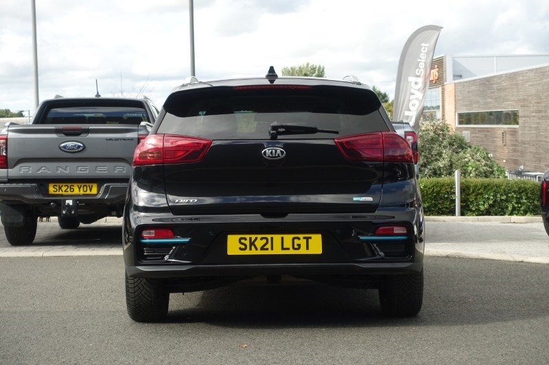 2021 (21) KIA E-NIRO 150kW 4 PLUS 64kWh 5dr Auto 5839229