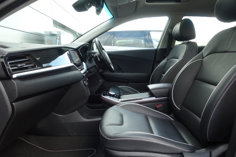 2021 (21) KIA E-NIRO 150kW 4 PLUS 64kWh 5dr Auto 5839226