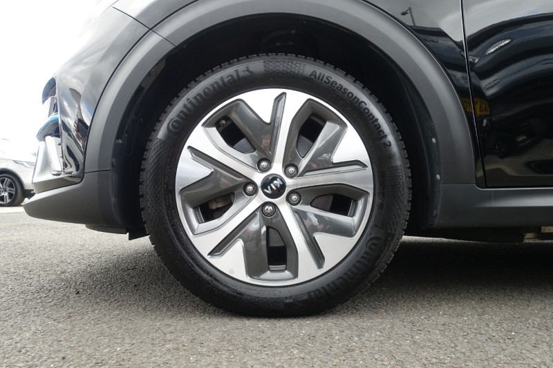 2021 (21) KIA E-NIRO 150kW 4 PLUS 64kWh 5dr Auto 5839253
