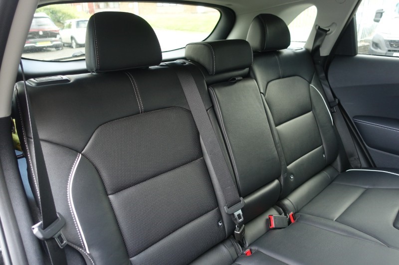 2021 (21) KIA E-NIRO 150kW 4 PLUS 64kWh 5dr Auto 5839274