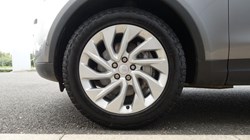 2021 (21) LAND ROVER DISCOVERY 3.0 D300 S 5dr Auto 5849447