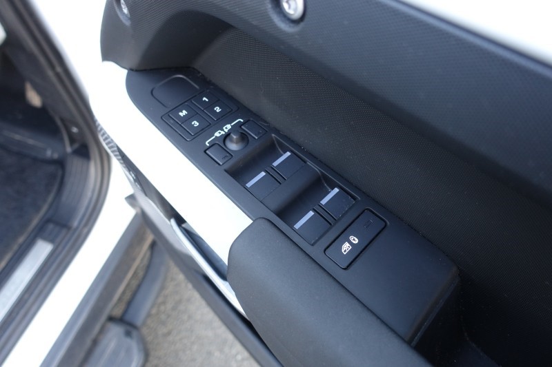 2024 (24) LAND ROVER DEFENDER 3.0 D250 X-Dynamic SE 110 5dr Auto 5874899