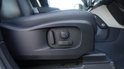 2024 (24) LAND ROVER DEFENDER 3.0 D250 X-Dynamic SE 110 5dr Auto 5874896