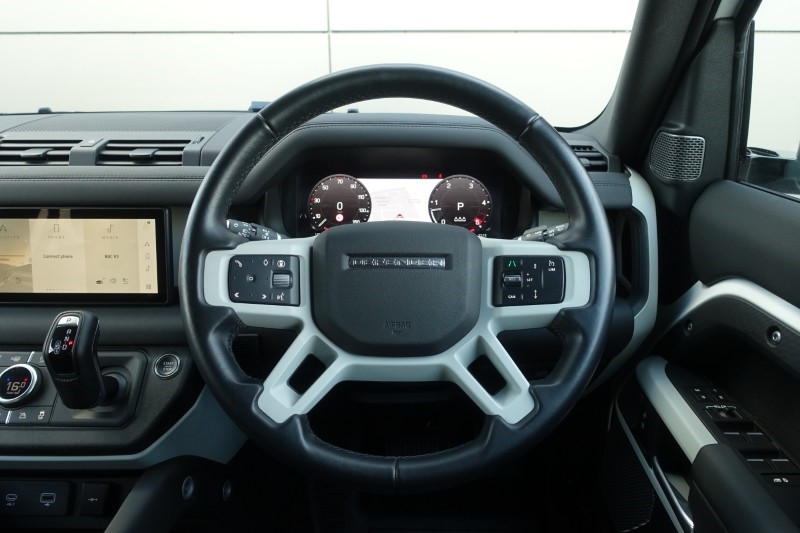 2024 (24) LAND ROVER DEFENDER 3.0 D250 X-Dynamic SE 110 5dr Auto 5874860