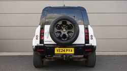 2024 (24) LAND ROVER DEFENDER 3.0 D250 X-Dynamic SE 110 5dr Auto 5874851