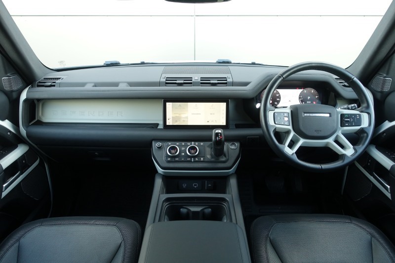 2024 (24) LAND ROVER DEFENDER 3.0 D250 X-Dynamic SE 110 5dr Auto 5874854