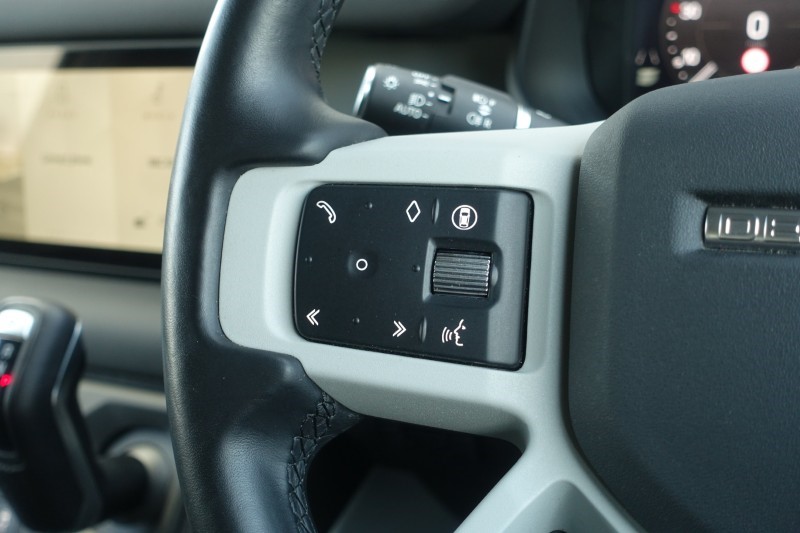 2024 (24) LAND ROVER DEFENDER 3.0 D250 X-Dynamic SE 110 5dr Auto 5874885