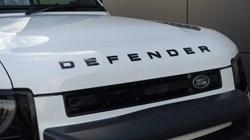 2024 (24) LAND ROVER DEFENDER 3.0 D250 X-Dynamic SE 110 5dr Auto 5874866