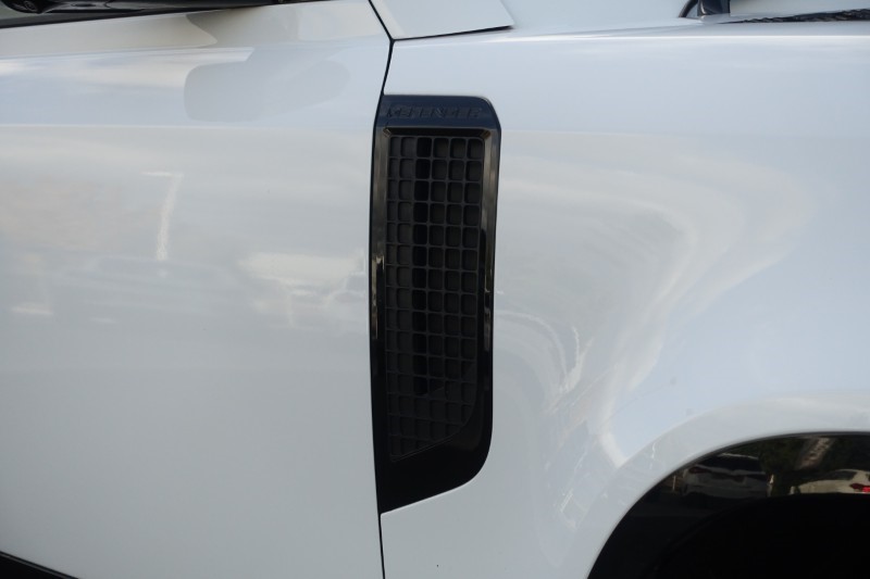 2024 (24) LAND ROVER DEFENDER 3.0 D250 X-Dynamic SE 110 5dr Auto 5874865