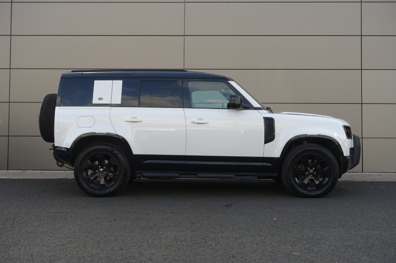 2024 (24) LAND ROVER DEFENDER 3.0 D250 X-Dynamic SE 110 5dr Auto 5874850
