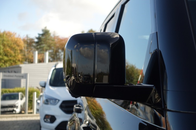 2023 (23) LAND ROVER DEFENDER 3.0 D250 X-Dynamic HSE 110 5dr Auto 5887128
